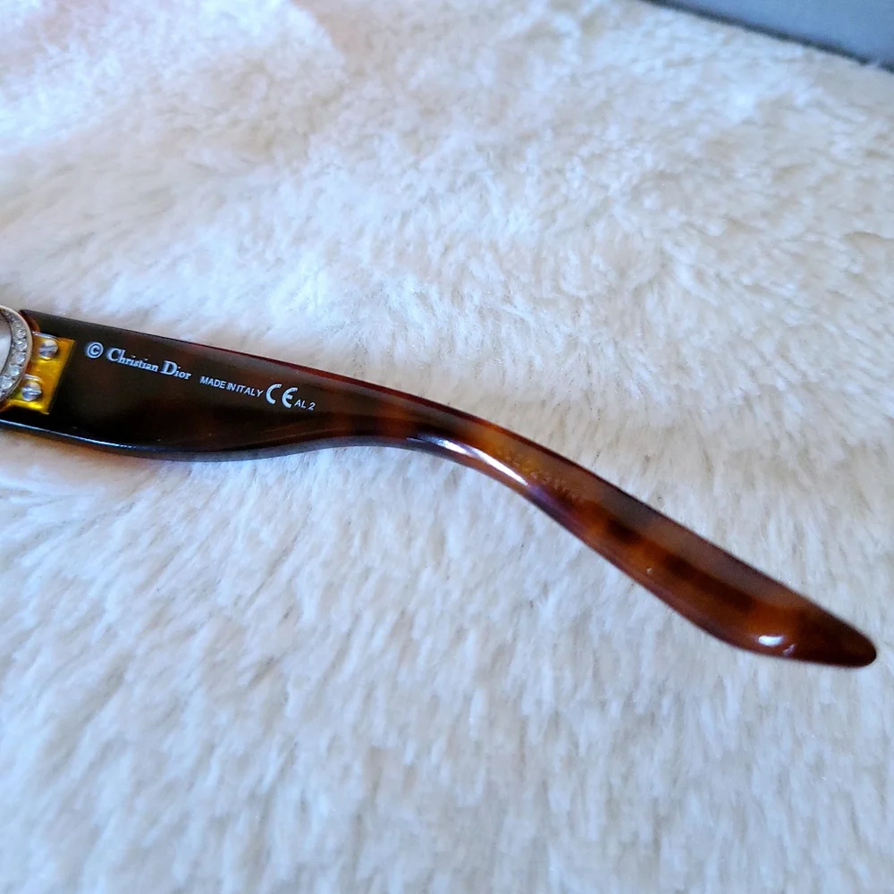 Christian DIOR Vintage Sunglass With a Case And DIOR Box - Picture 6 of 8